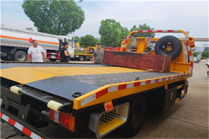 厦门附近拖车电话号码服务